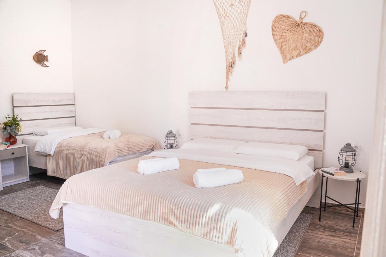 Waikiki Beach House Villa Tivat Ngoại thất bức ảnh