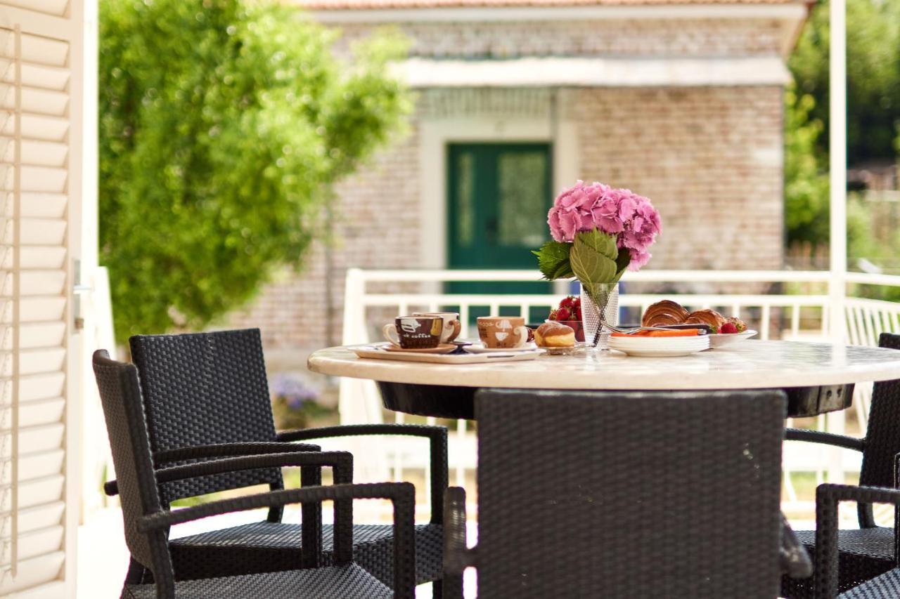 Waikiki Beach House Villa Tivat Ngoại thất bức ảnh