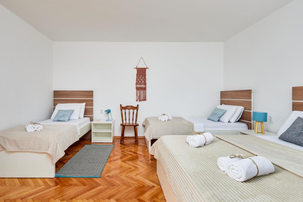 Waikiki Beach House Villa Tivat Ngoại thất bức ảnh
