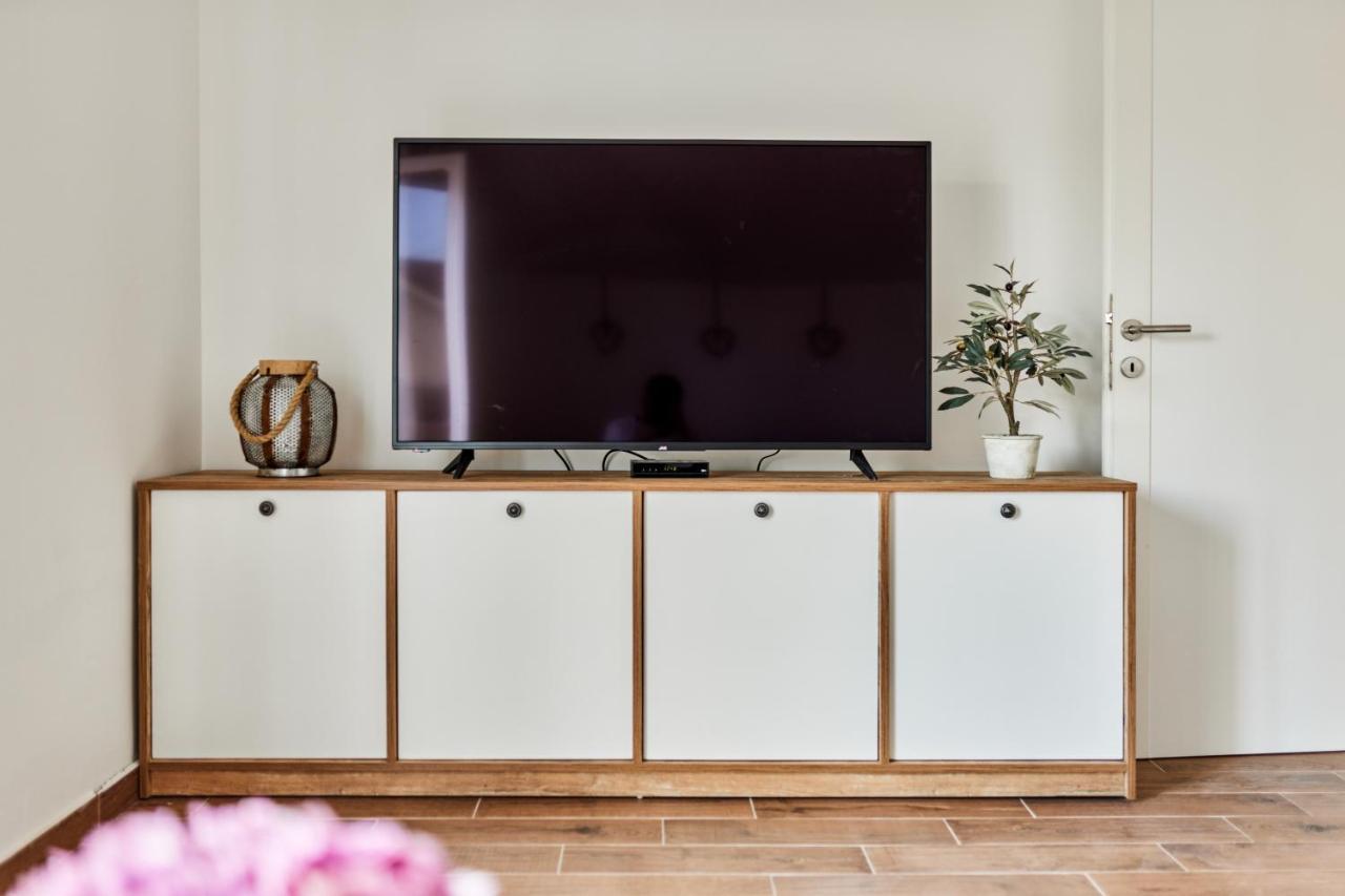 Waikiki Beach House Villa Tivat Ngoại thất bức ảnh