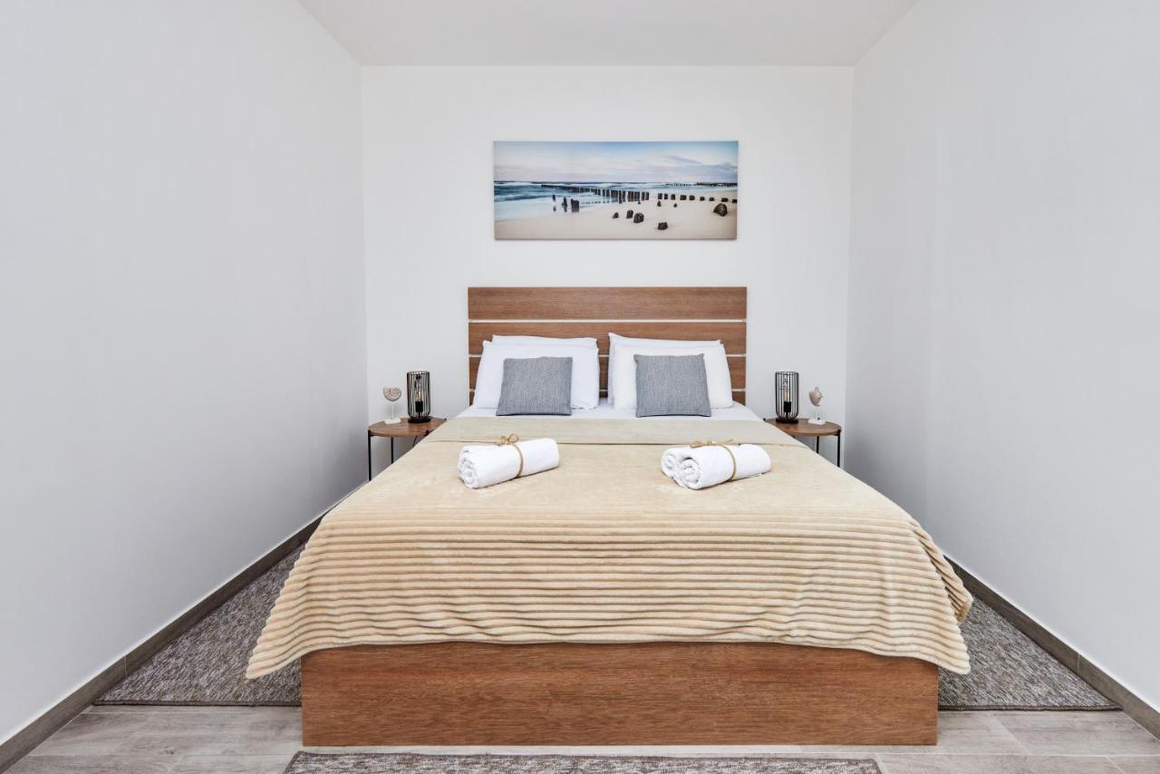 Waikiki Beach House Villa Tivat Ngoại thất bức ảnh