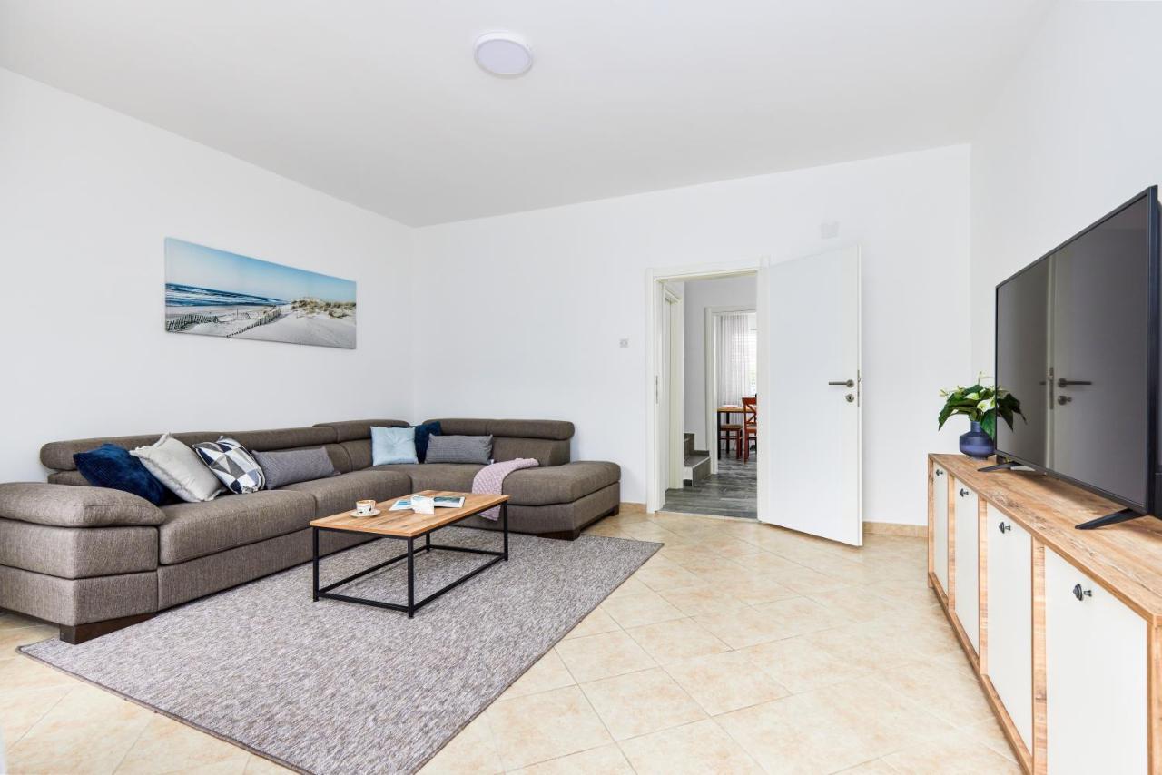 Waikiki Beach House Villa Tivat Ngoại thất bức ảnh