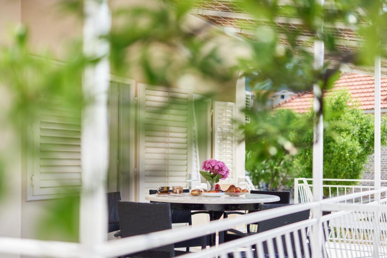 Waikiki Beach House Villa Tivat Ngoại thất bức ảnh