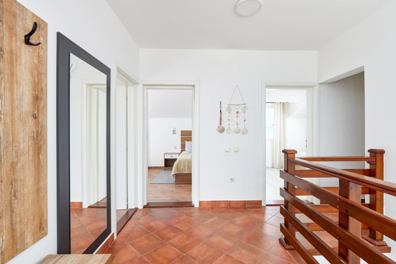 Waikiki Beach House Villa Tivat Ngoại thất bức ảnh