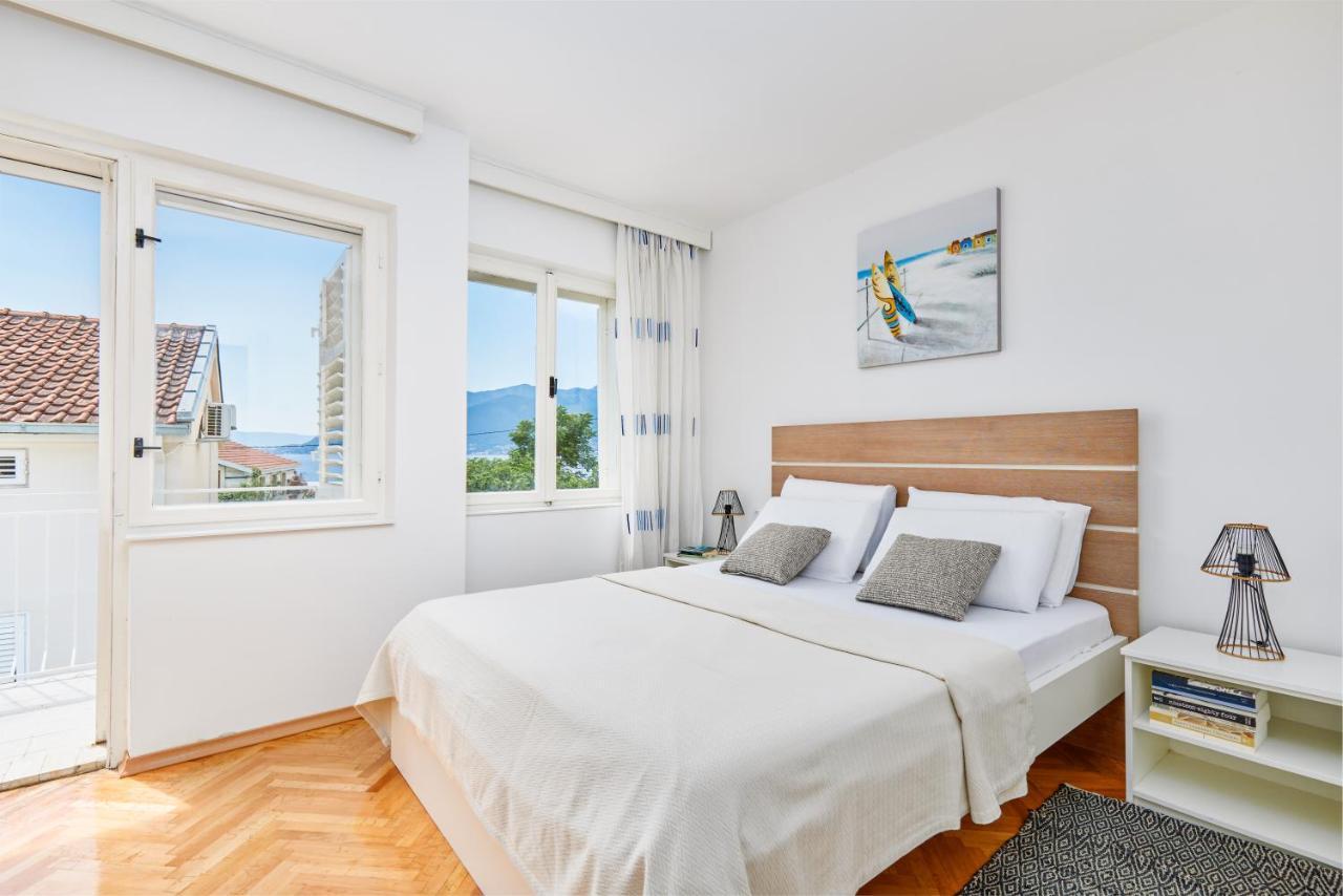 Waikiki Beach House Villa Tivat Ngoại thất bức ảnh