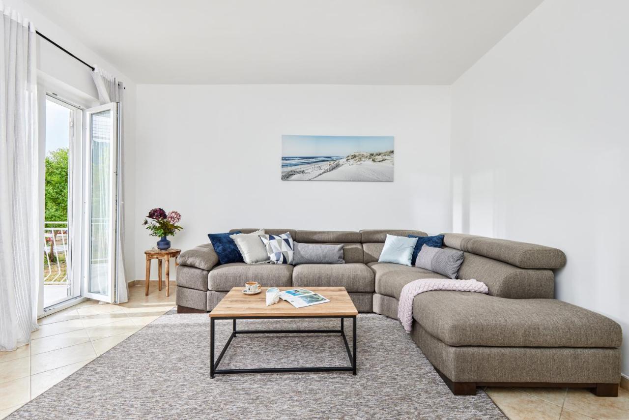Waikiki Beach House Villa Tivat Ngoại thất bức ảnh