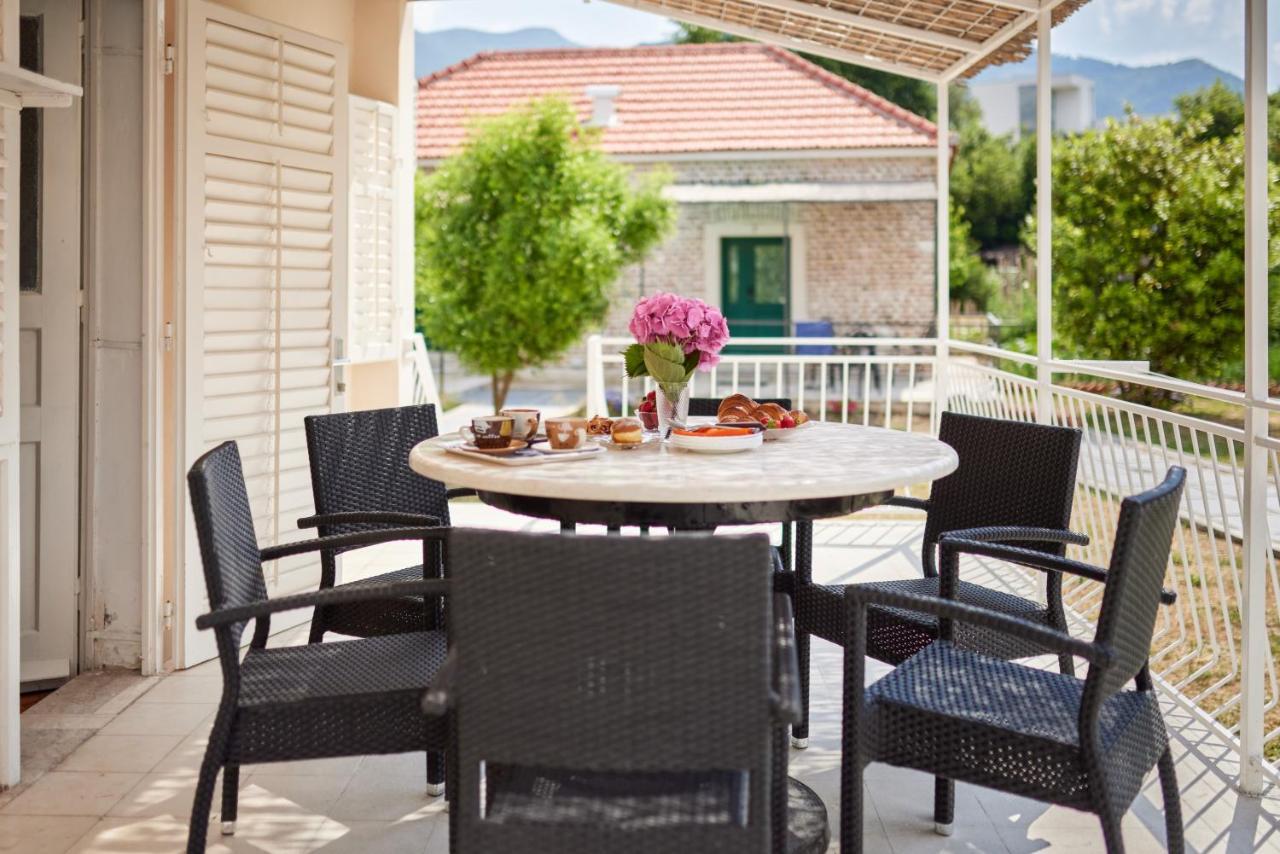 Waikiki Beach House Villa Tivat Ngoại thất bức ảnh