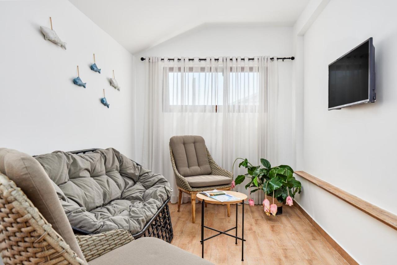 Waikiki Beach House Villa Tivat Ngoại thất bức ảnh