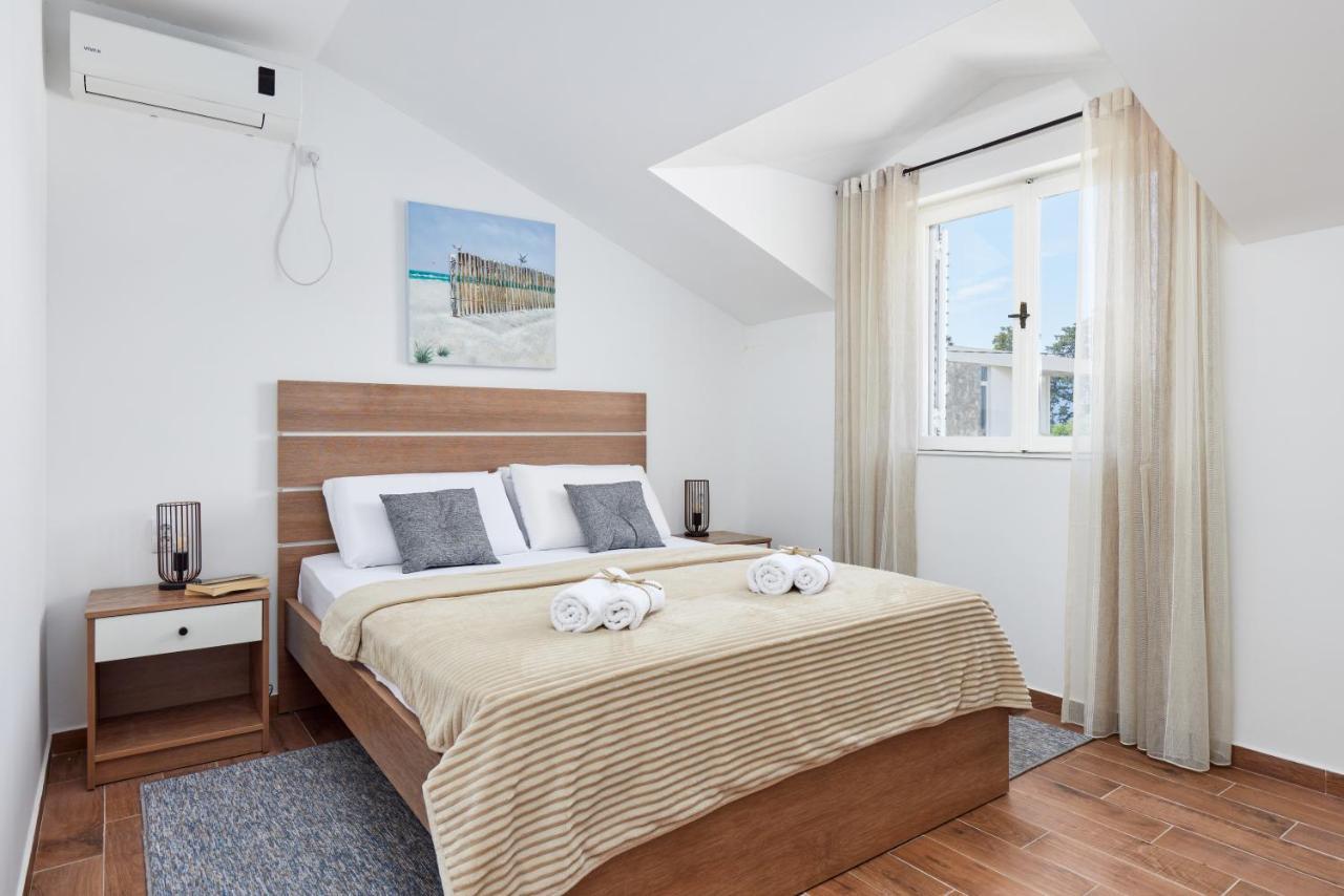 Waikiki Beach House Villa Tivat Ngoại thất bức ảnh