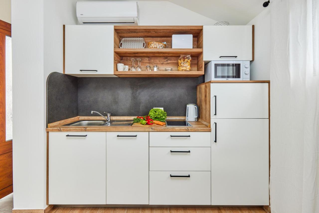 Waikiki Beach House Villa Tivat Ngoại thất bức ảnh