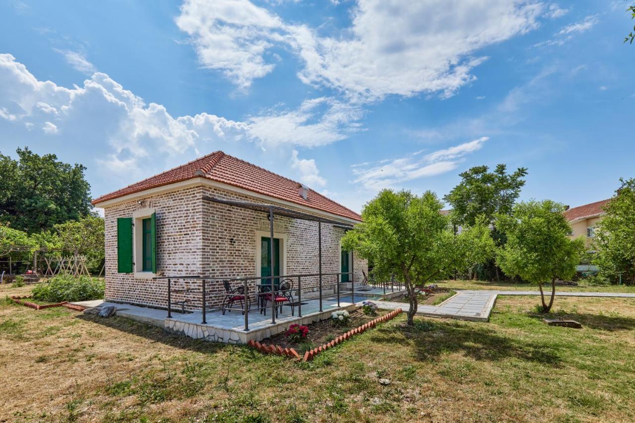 Waikiki Beach House Villa Tivat Ngoại thất bức ảnh