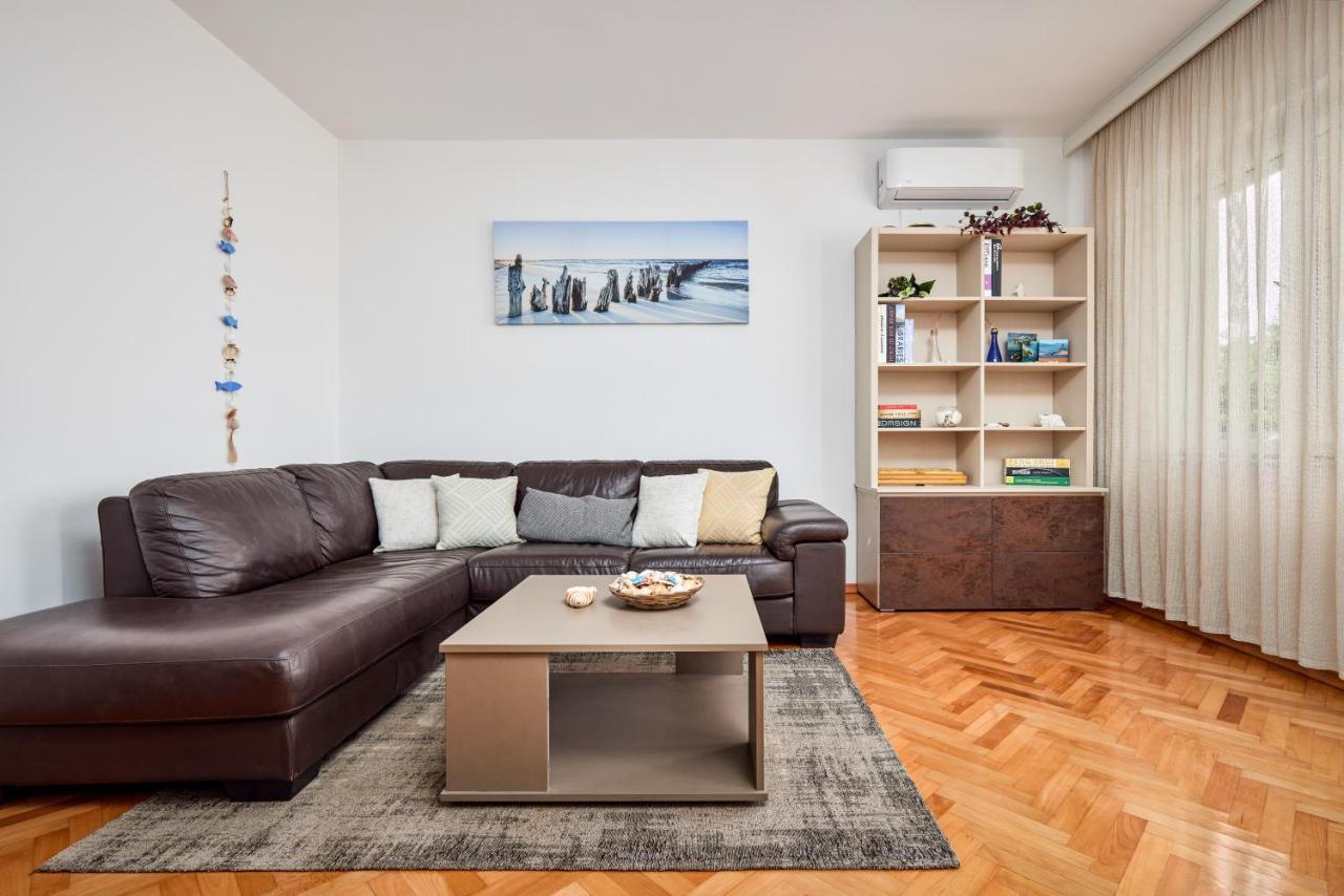 Waikiki Beach House Villa Tivat Ngoại thất bức ảnh