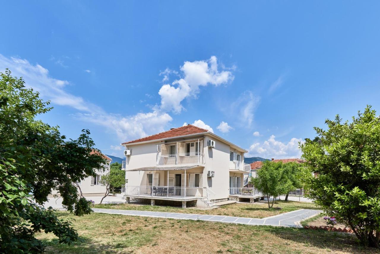 Waikiki Beach House Villa Tivat Ngoại thất bức ảnh